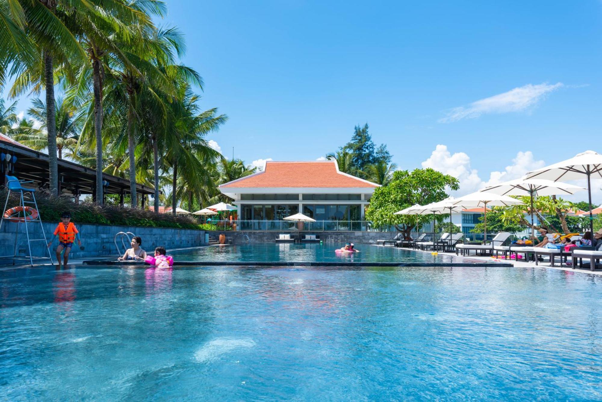 Memories Holiday Beach Villa Đà Nẵng Exterior foto
